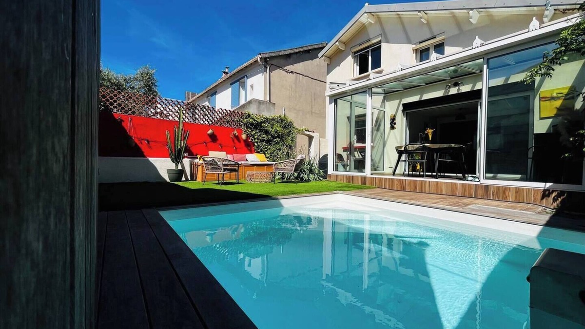 Montredon House | House Montredon swimming pool garden