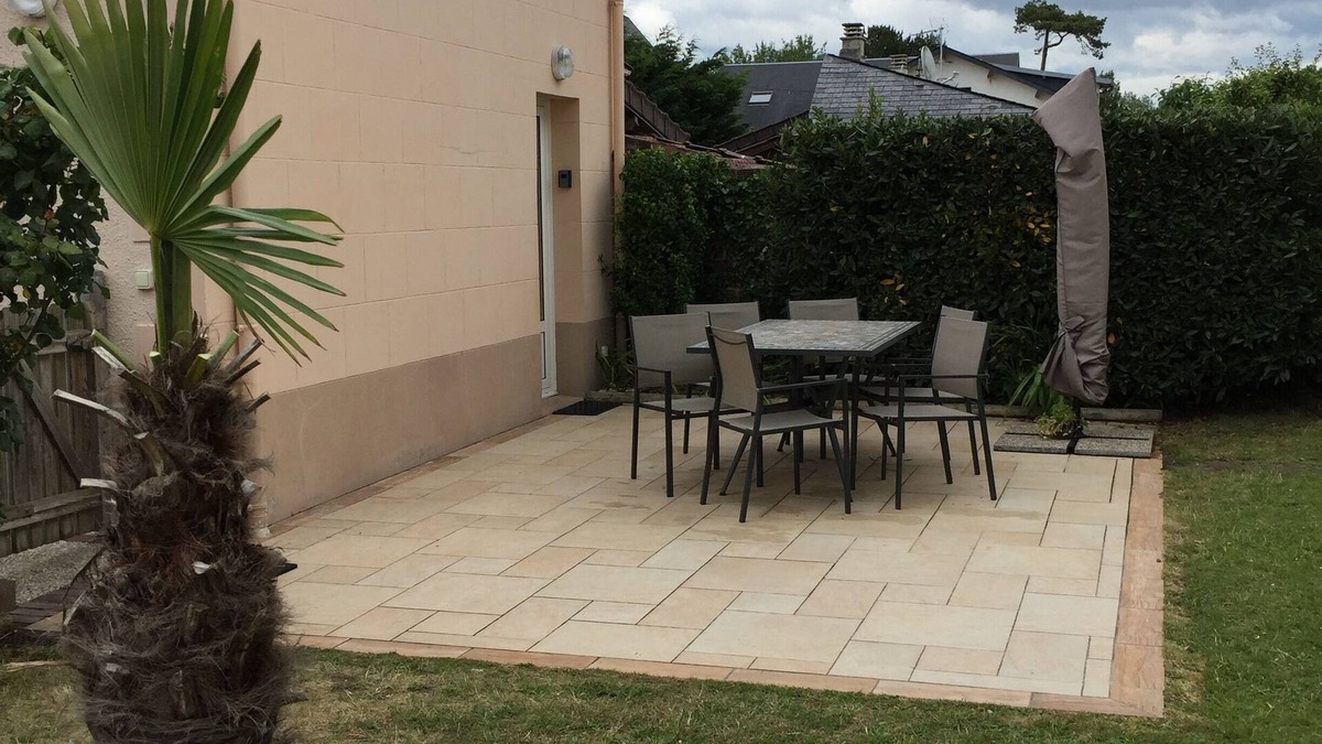 Benerville-sur-Mer Cottage | House near the beach at Benerville and Deauville