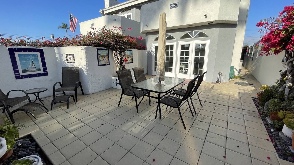 Coronado Condo | House of Bells 960 C 2B/2B Private Patio 1st flr Great Location