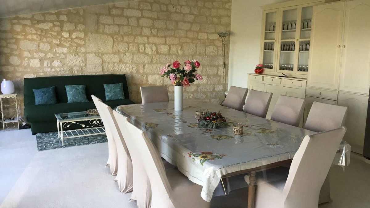 Noailles Apartment | House of Jade. First floor, 7 km from Cordes sur Ciel, 20 km from ALbi.