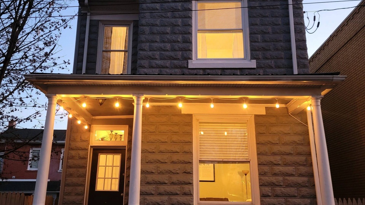 Lebanon House | House of Lights