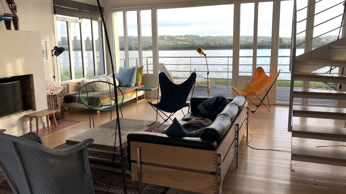Barneville-Carteret Villa | House on the edge of the harbour. Quiet with sea and garden views!