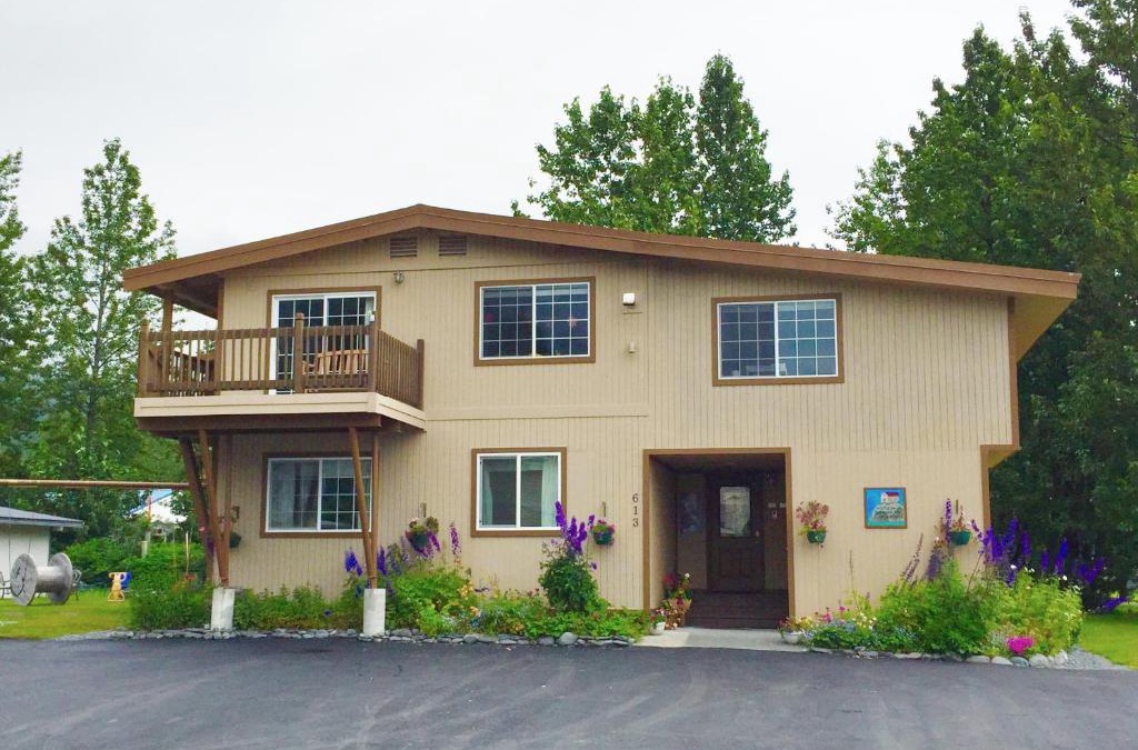 Valdez Bed & Breakfast | House on the Rock B&B