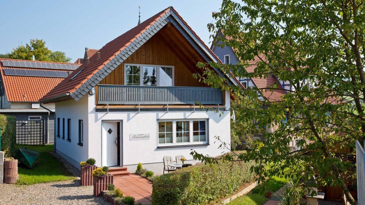 Nieder-Werbe House | House panoramic view