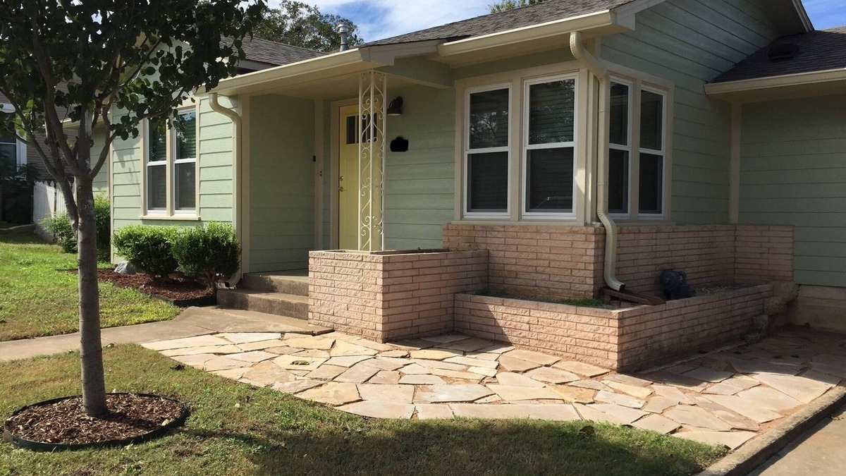 Fredericksburg House | House Pistachio Fredericksburg | In Town Easy