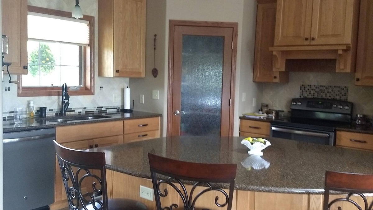 Van Dyne House | House rental for EAA
