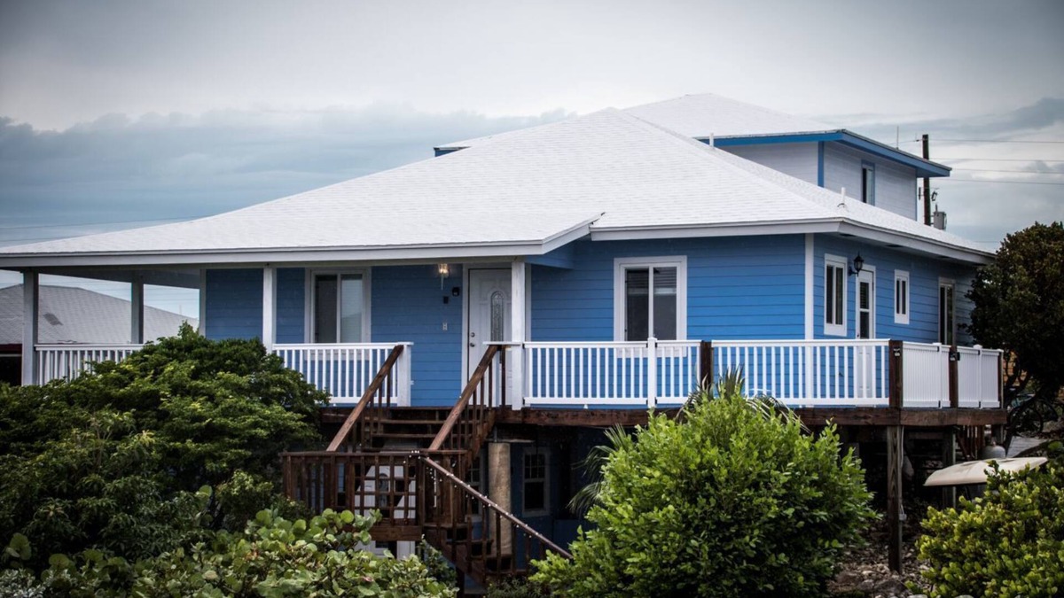 Staniel Cay House | House sits high and gives beautiful views and refreshing breeze.