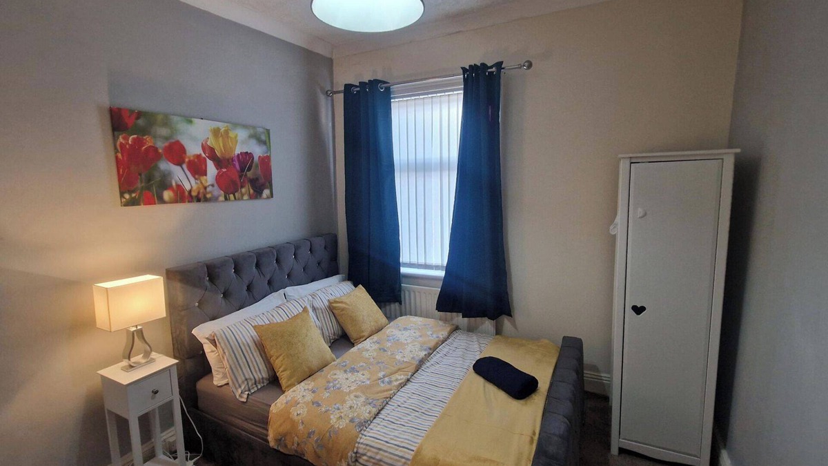 Wallsend House | House - Sleeps 4 - Garden - Parking