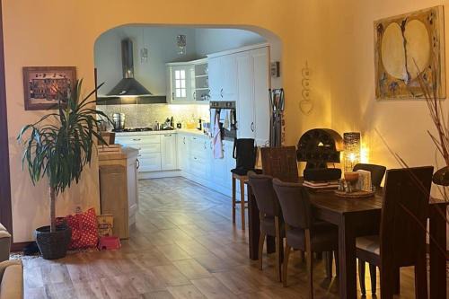 Alicante House | House -Sleeps 6-Garden-Fireplace