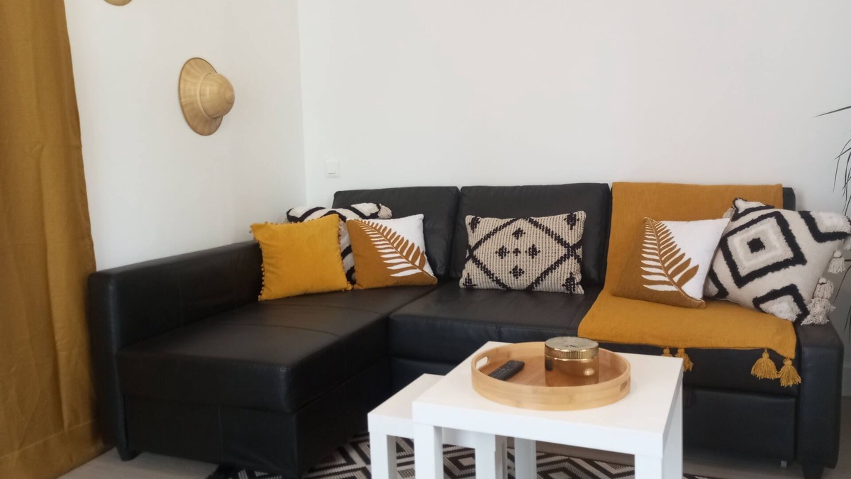 Chorges House | House T2 in Chorges center, quiet, garden, air conditioning