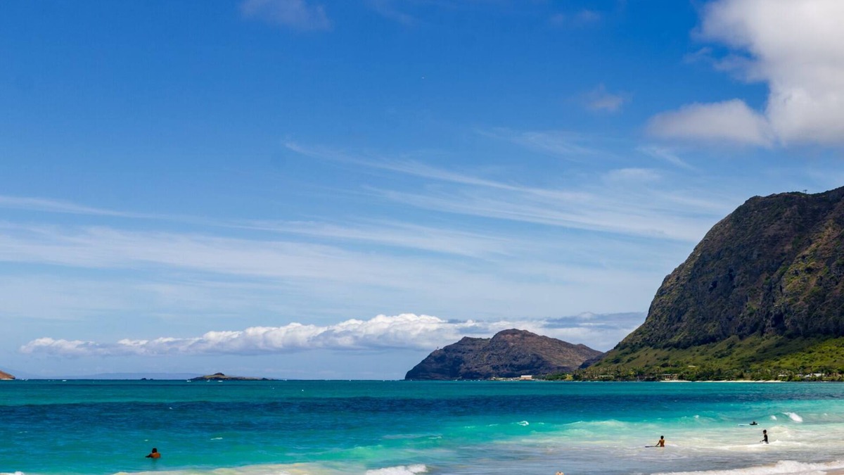 Waimanalo House | House that has it all, Hot Tub, Kayaks, Surf Boards, Snorkeling gear & more