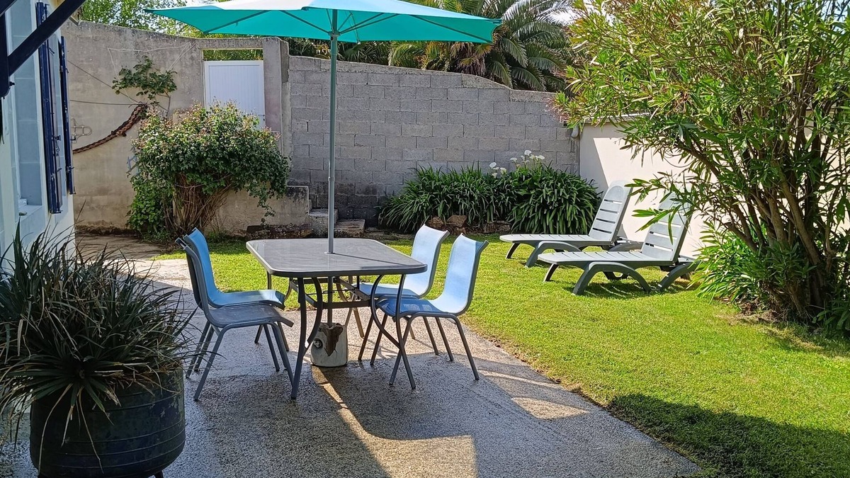 Plougasnou House | House 'TY BIAN or house Fishermen to 80 m from the sea