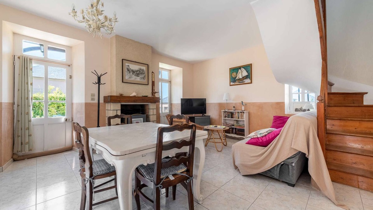 Arromanches-les-Bains House | House with nice garden - Centre ville Arromanches