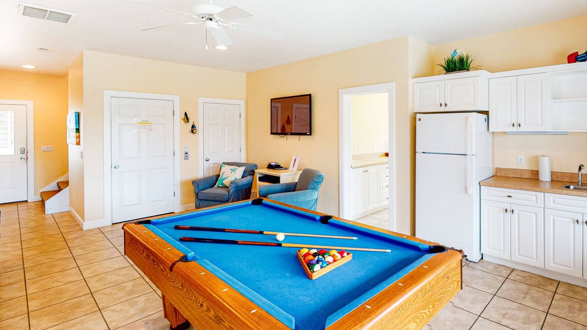 Ocean Isle Estates House | House with AC, fireplace, & private hot tub