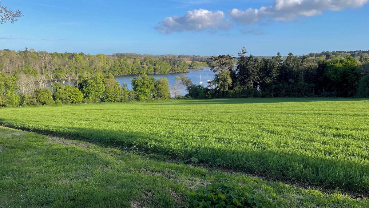 Plomelin House | House with character, exceptional view of the river Odet, on one level