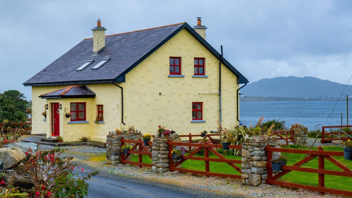 Connemara House | House with character
