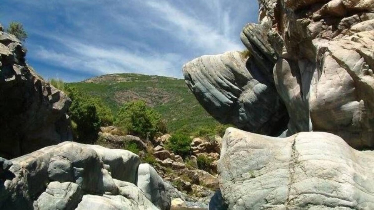 Galeria House | House with direct access to the natural pools of the Fango. Sleeps up to 6 people.