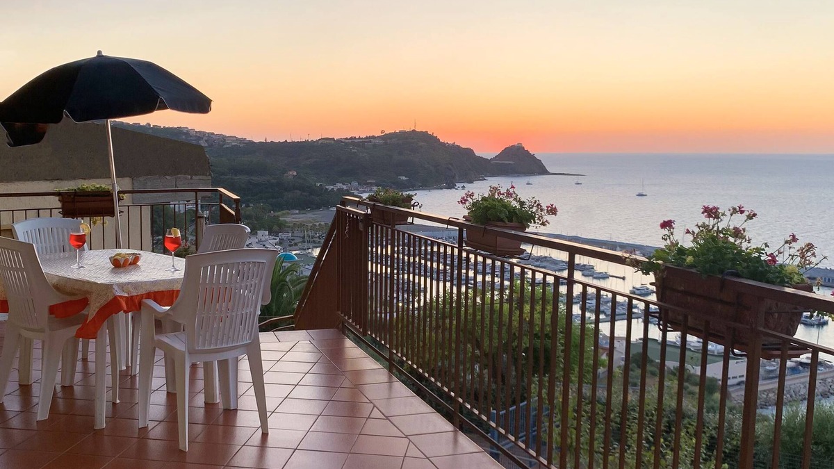 Capo d'Orlando Apartment | House with Enchanting Ocean View-S. Gregorio and the Aeolian Islands. Free WI-FI