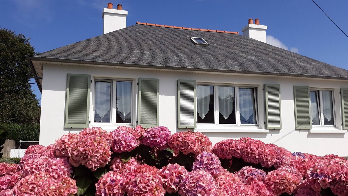 Penvenan House | House with enclosed garden near the sea near Perros Guirec