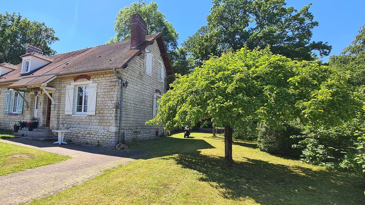 Avilly-Saint-Leonard House | House with garden CHANTILLY, SENLIS, PARC ASTERIX