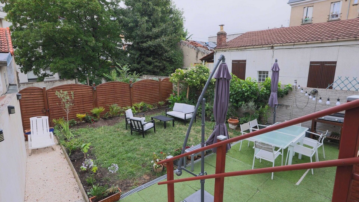 Le Kremlin-Bicetre Apartment | House with garden 4BR/10P near Paris