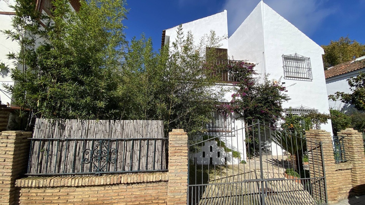 Aracena Cottage | House with garden 200 meters from the Gruta de las Maravillas (Cave of Wonders)