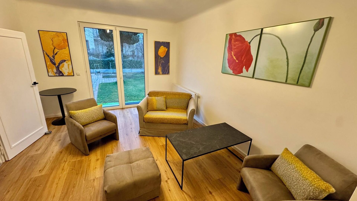 Donaustadt House | House with garden and pool near the Danube in Vienna. Quiet location. In the middle of the leisure area