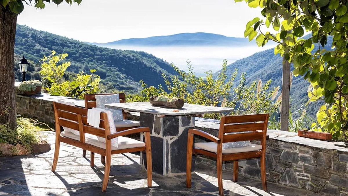 Montseny House | House with garden, games area and shared pool
