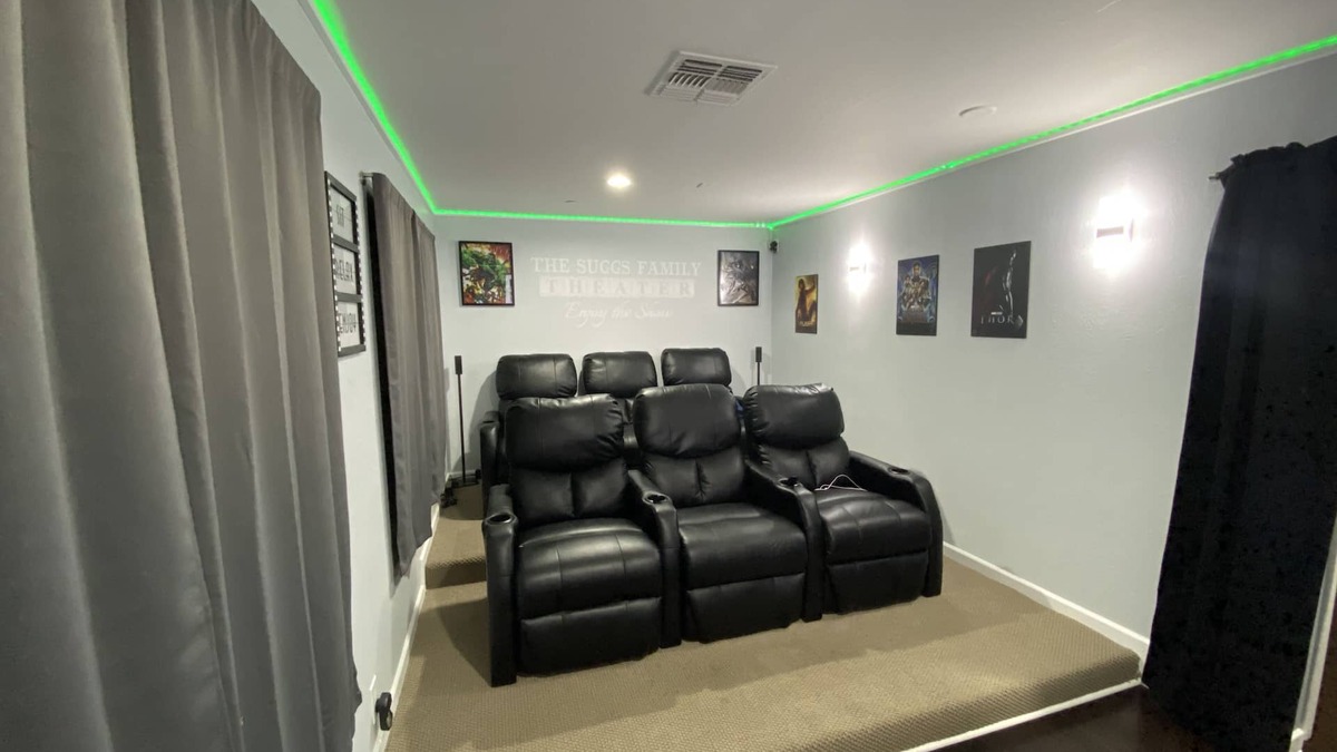 Palm Valley House | House with Home Theater