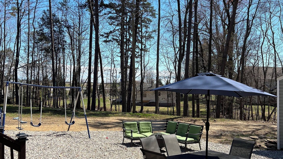 Charlotte House | House with JACUZZI * Luxury * 3BR. { ExclusiveDiscounts }