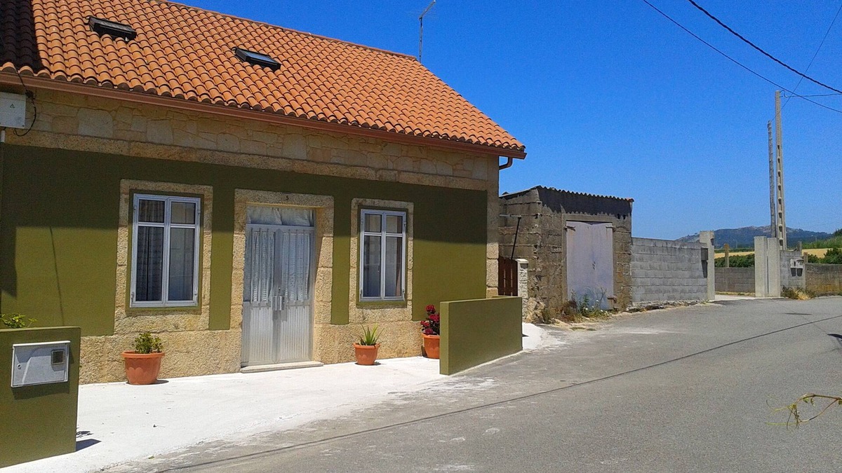 Aguino House | House with land with three bedrooms 50 meters from the beach in Castro