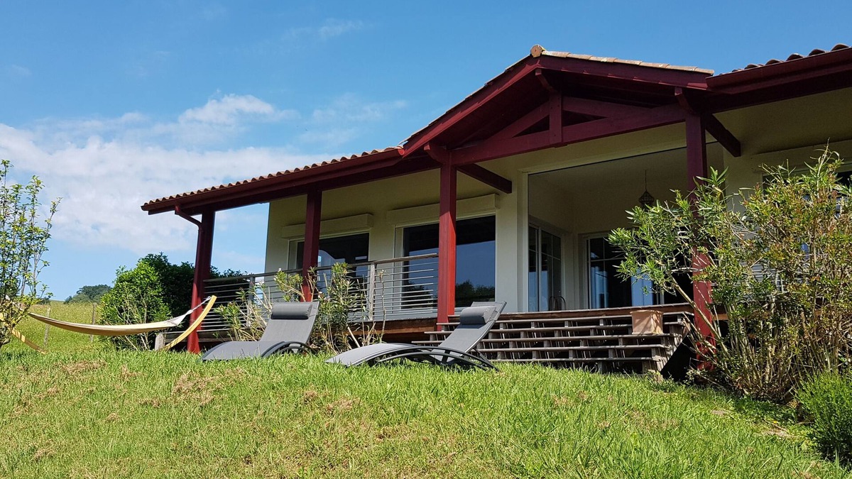Lasse House | House with panoramic view of the Basque mountains