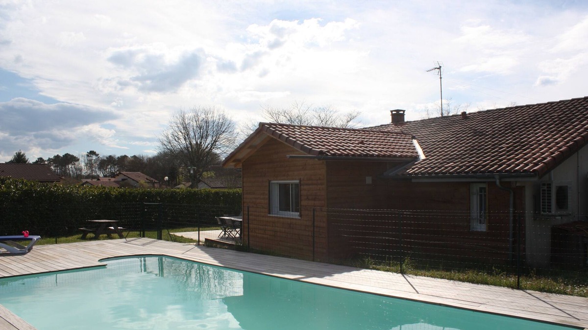 Saubion House | house with pool 10 km from the beach