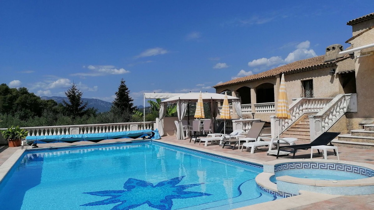 Saint-Blaise House | House with pool back country Nice