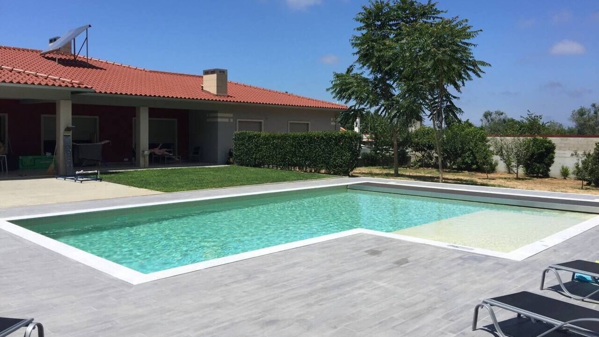 Bajouca House | House with Pool Bajouca / Leiria Praia