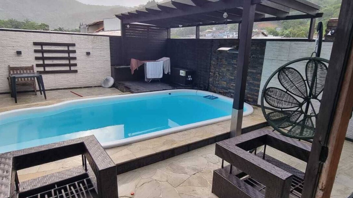 Nova Esperanca House | House with pool in Itapema