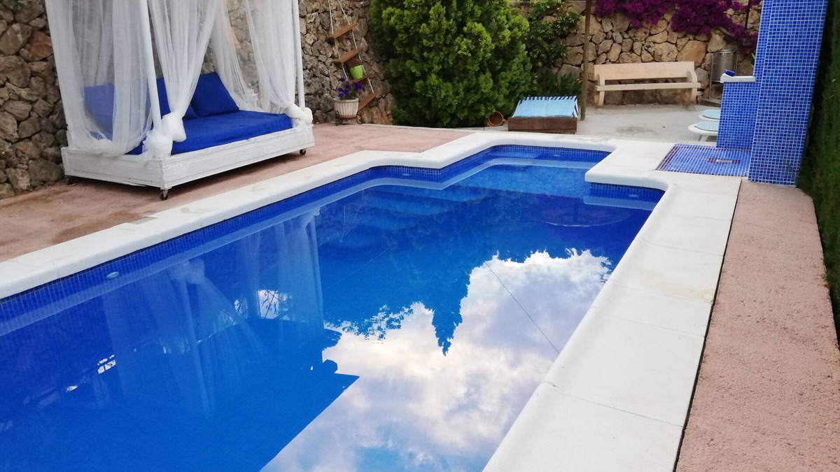 Gandia Villa | House with pool, large garden and parking located at the foot of the mountain