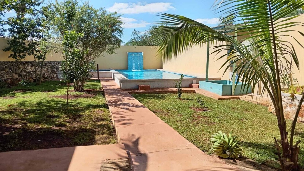 Kanasin House | House with pool