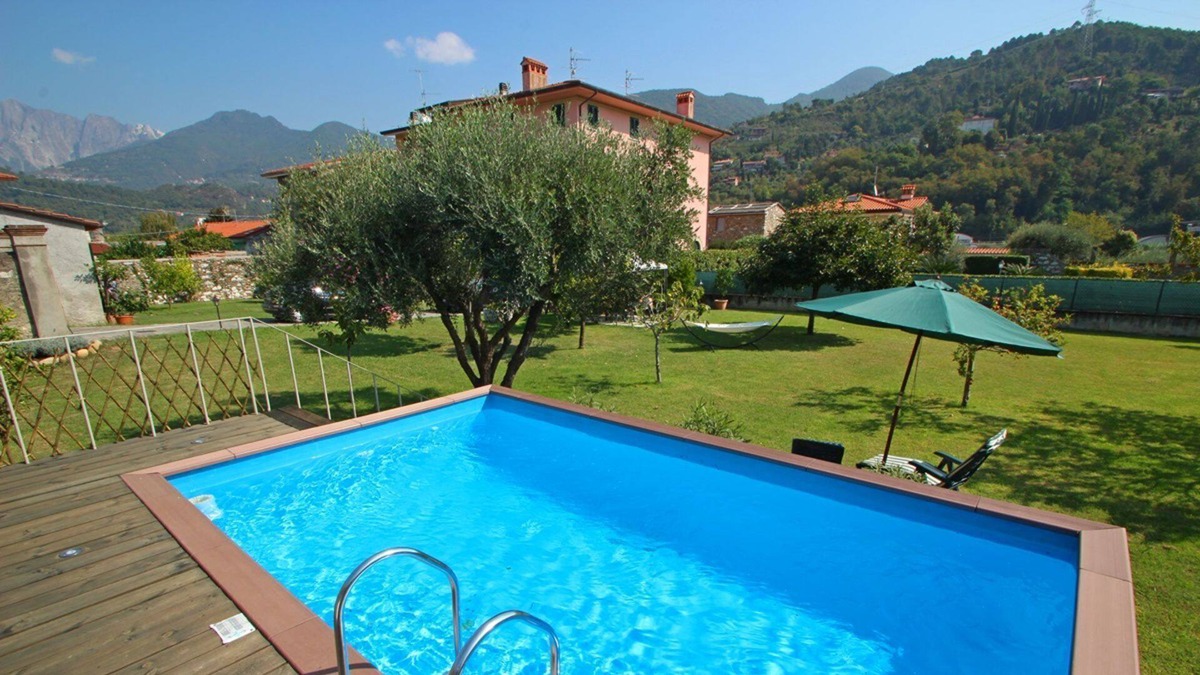 Ripa-Pozzi-Ponterosso House | House with Private Garden, Pool, WIFI, 4 People, near Sea and Forte dei Marmi