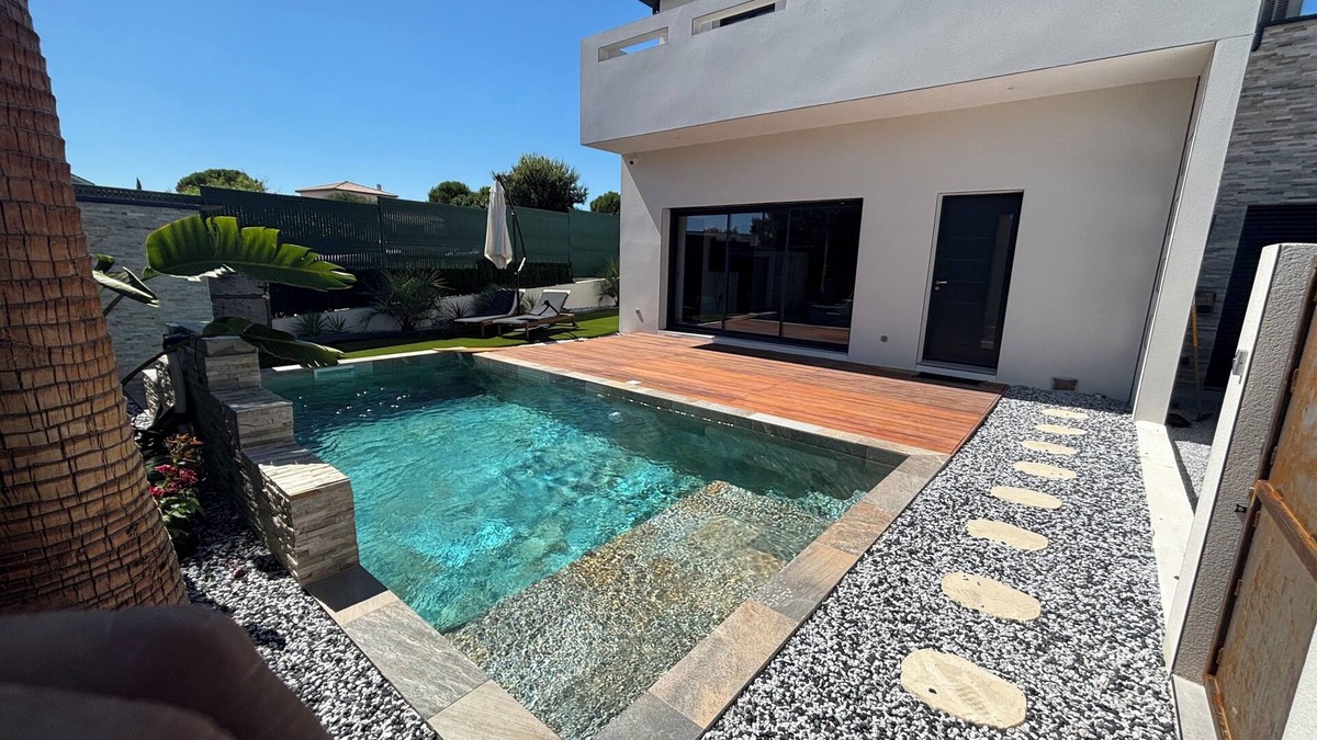 Le Pouget Villa | House with swimming pool