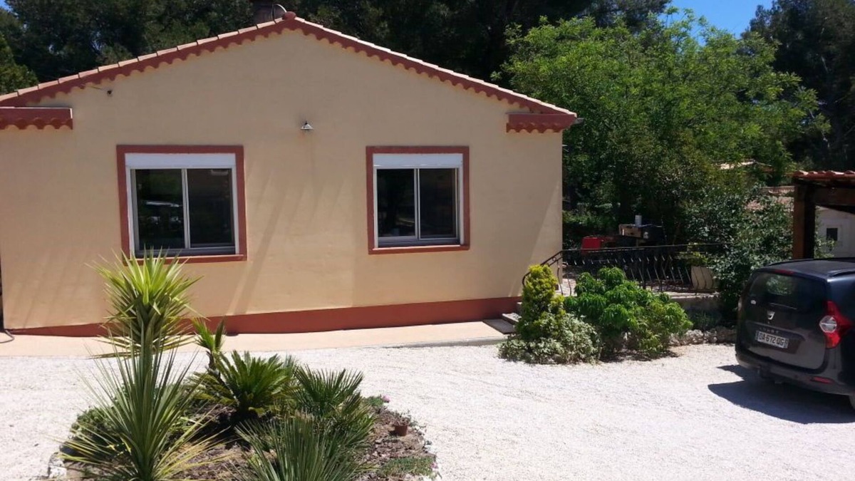 Martigues House | House with swimming pool in the pines 500M from the sea