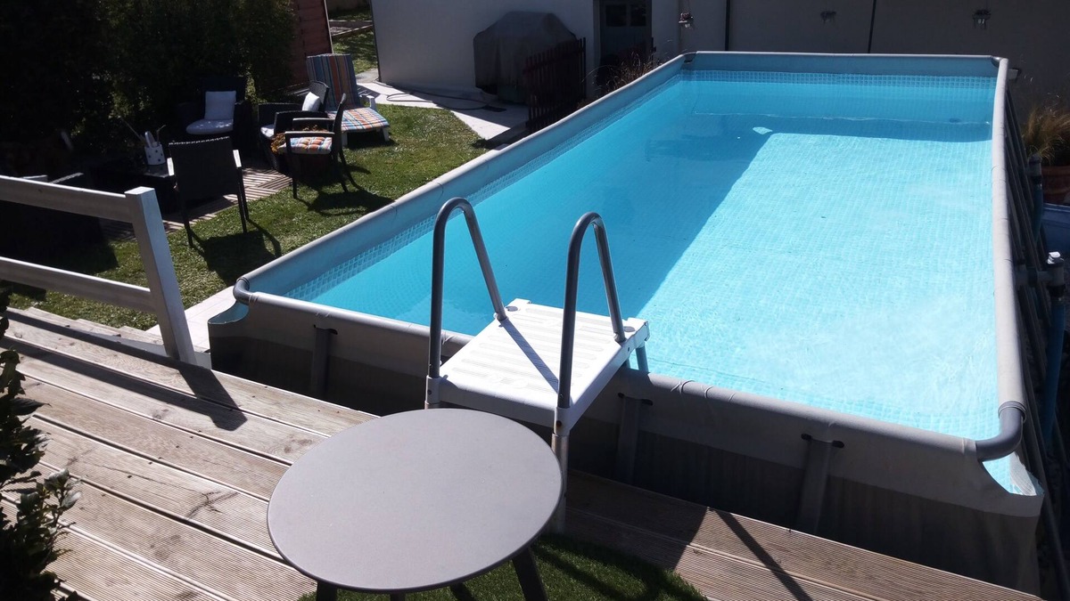 Surgeres House | House with swimming pool and pétanque court