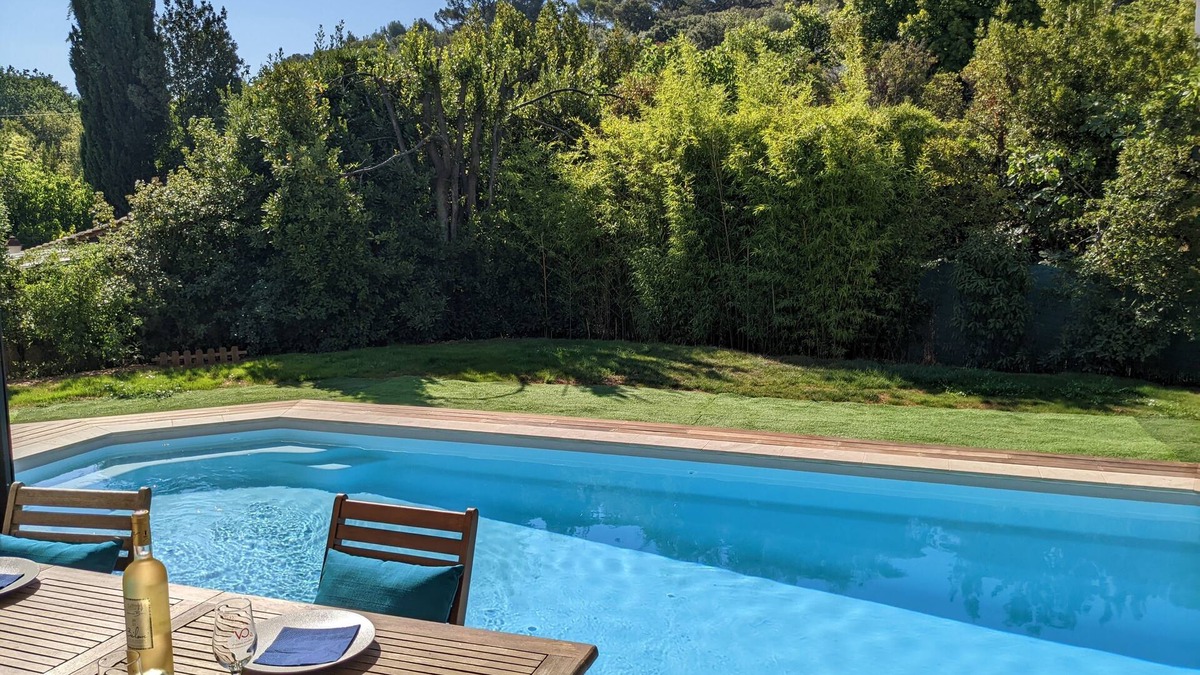 Le Mourillon House | House with swimming pool in Cap Brun, very close to the beaches