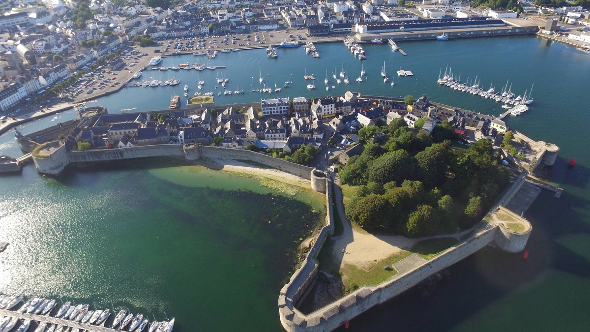 Concarneau House | HOUSE WITH TERRACE 500m FROM THE BEACHES OF CABELLOU