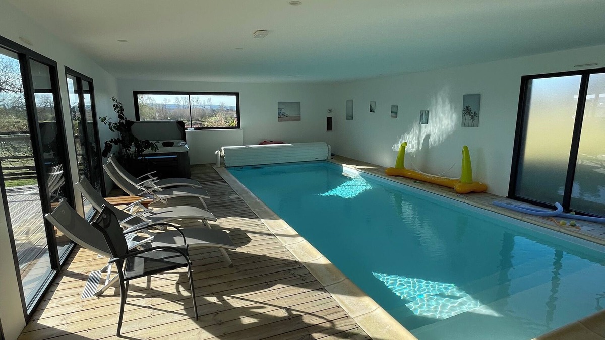 Saint-Martin-l'Hortier House | House Year-round heated private indoor pool with SPA