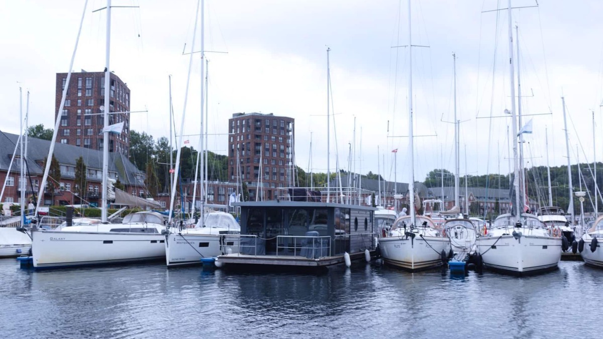 Murwik Boat Rental | Houseboat Fjord Meeresbrise with roof terrace in Flensburg