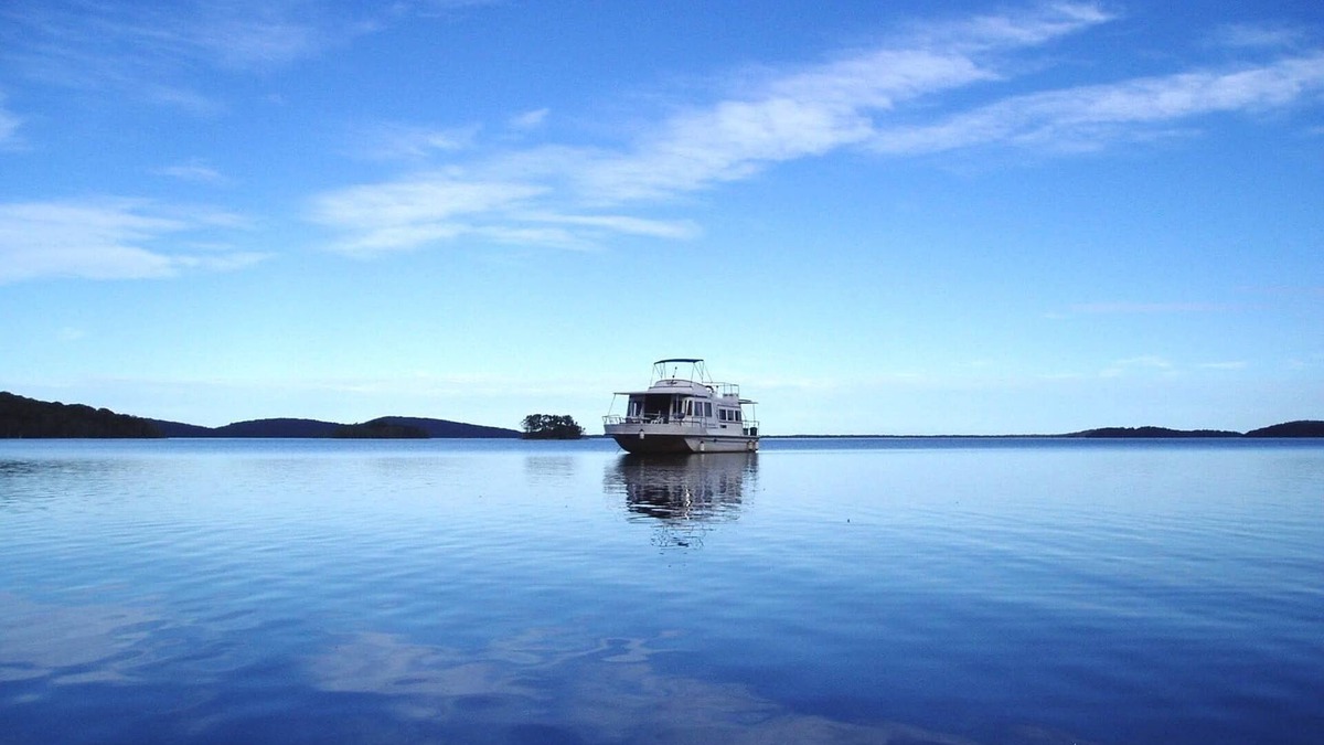 Bulahdelah Boat Rental | Houseboat Hire Myall Lakes National Park NSW