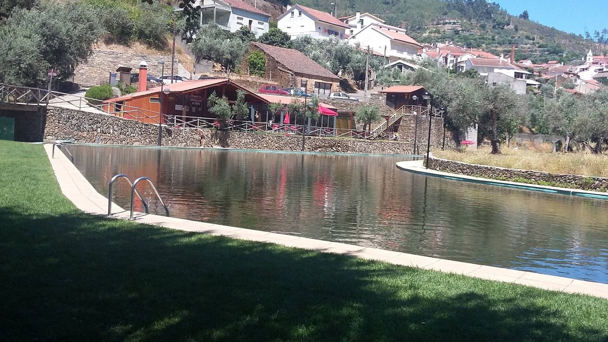 Carregais Cottage | Houses of Carregais - House Cherry