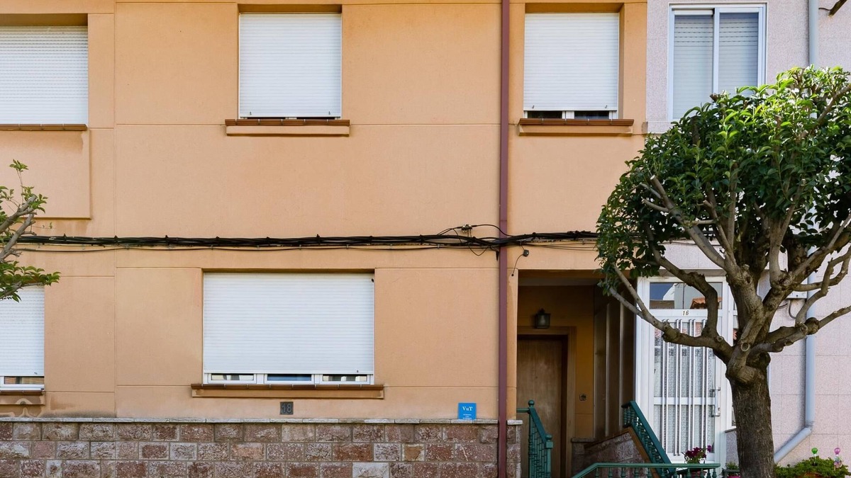 Leon Villa | Housingleon - Main Square new brand terrace house