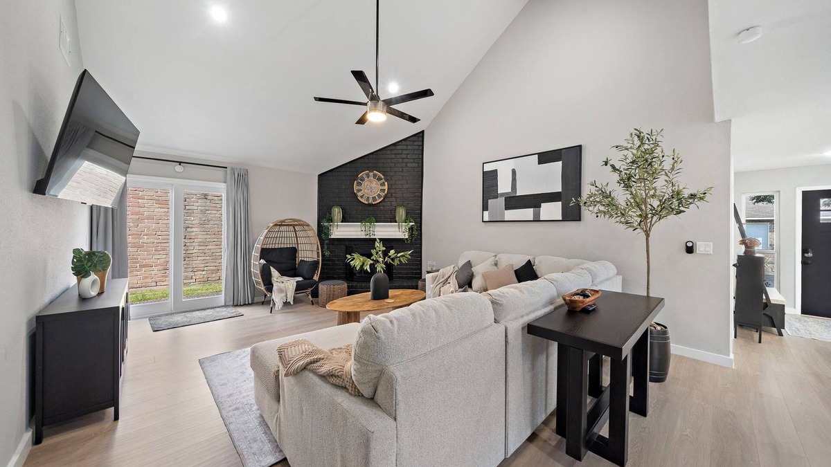 George Bush Park/Eldridge House | Houston Getaway | Yard BBQ | Games | WiFi | Pets